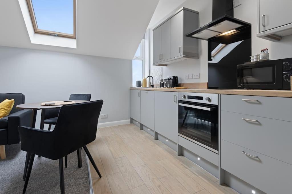 Modern Apartment Free Off Road Parking King Bed Suite 9 Nottingham Zewnętrze zdjęcie
